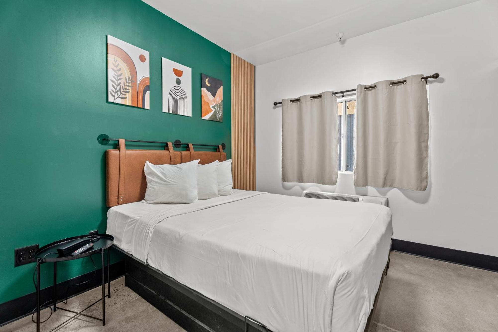 Hollywood Le Bon Hotel